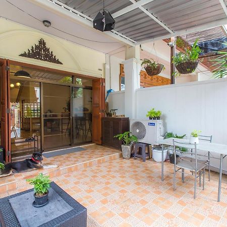 The Little Siri Hotell Chiang Mai Exteriör bild