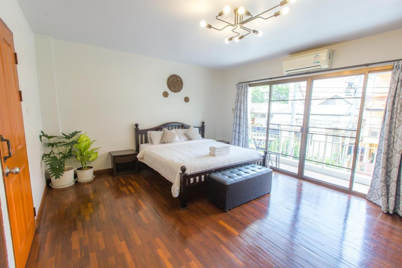 The Little Siri Hotell Chiang Mai Exteriör bild