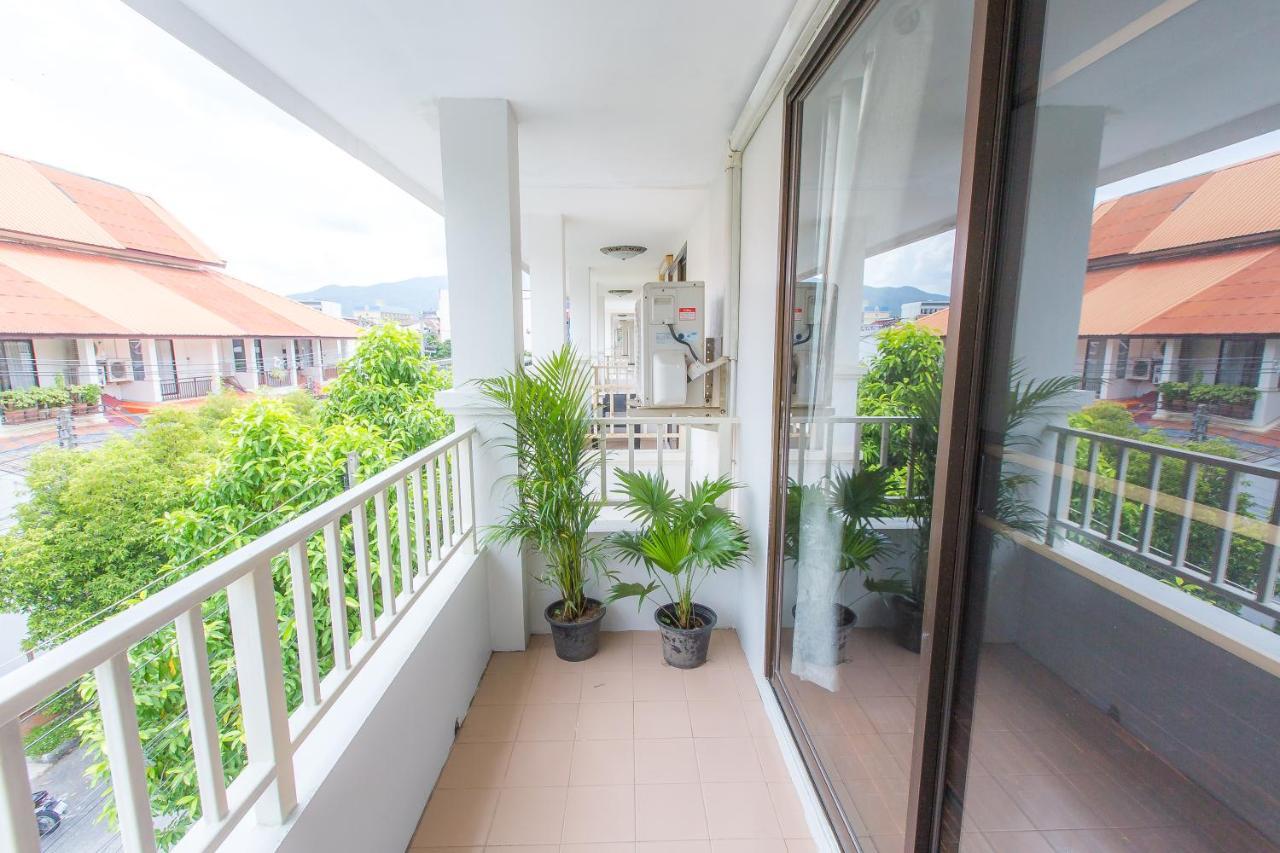 The Little Siri Hotell Chiang Mai Exteriör bild
