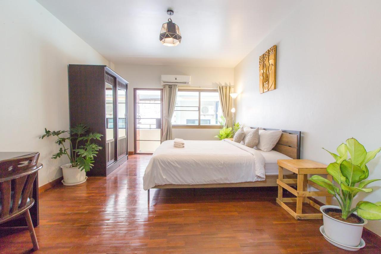 The Little Siri Hotell Chiang Mai Exteriör bild