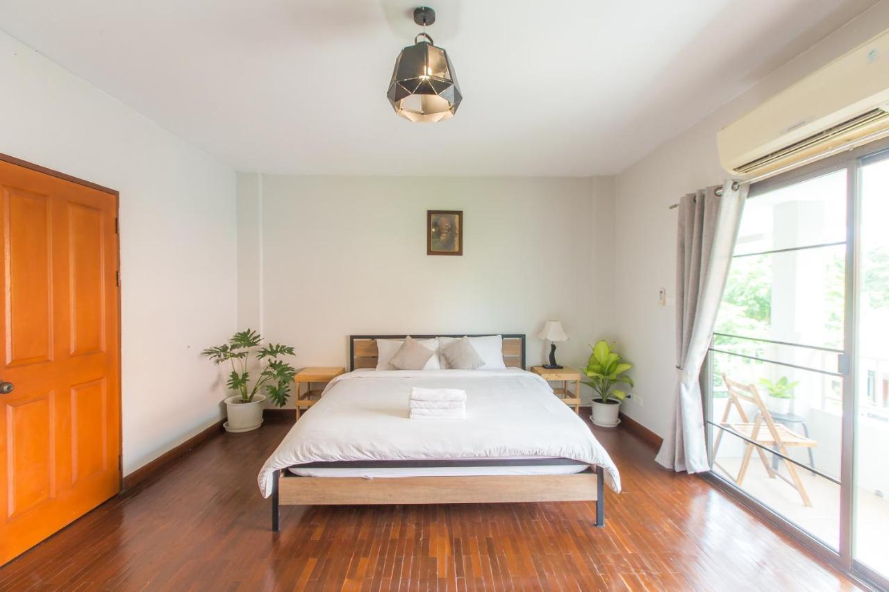 The Little Siri Hotell Chiang Mai Exteriör bild