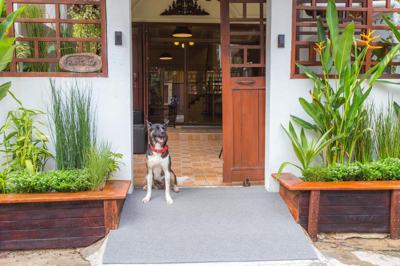 The Little Siri Hotell Chiang Mai Exteriör bild